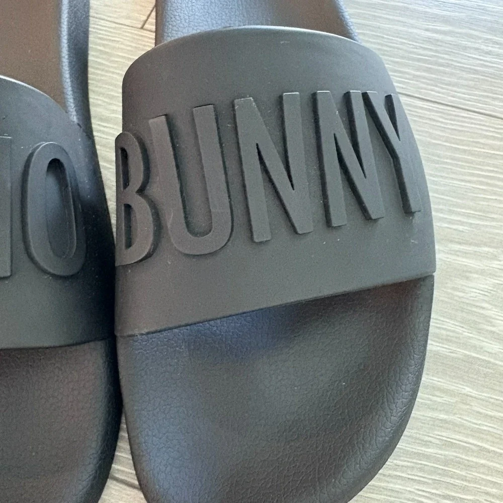 NWT Psycho Bunny Mens Black Beach Embossed‎ Logo Slip-On Slide Sandals Size 12